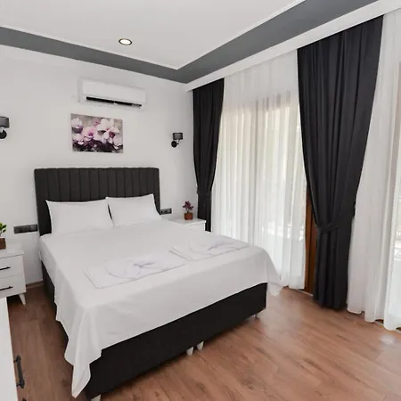 Lorenza Vila Fethiye
